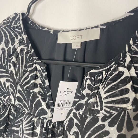 NEW LOFT Womens Blouse Size M Ruffle Tie Neck Black White Floral Boho Office - Picture 3 of 6